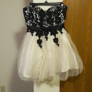 Prom/formal dress